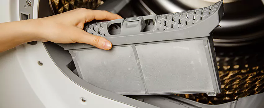 Signs Of A Clogged Dryer Lint Trap in Southaven, Mississippi